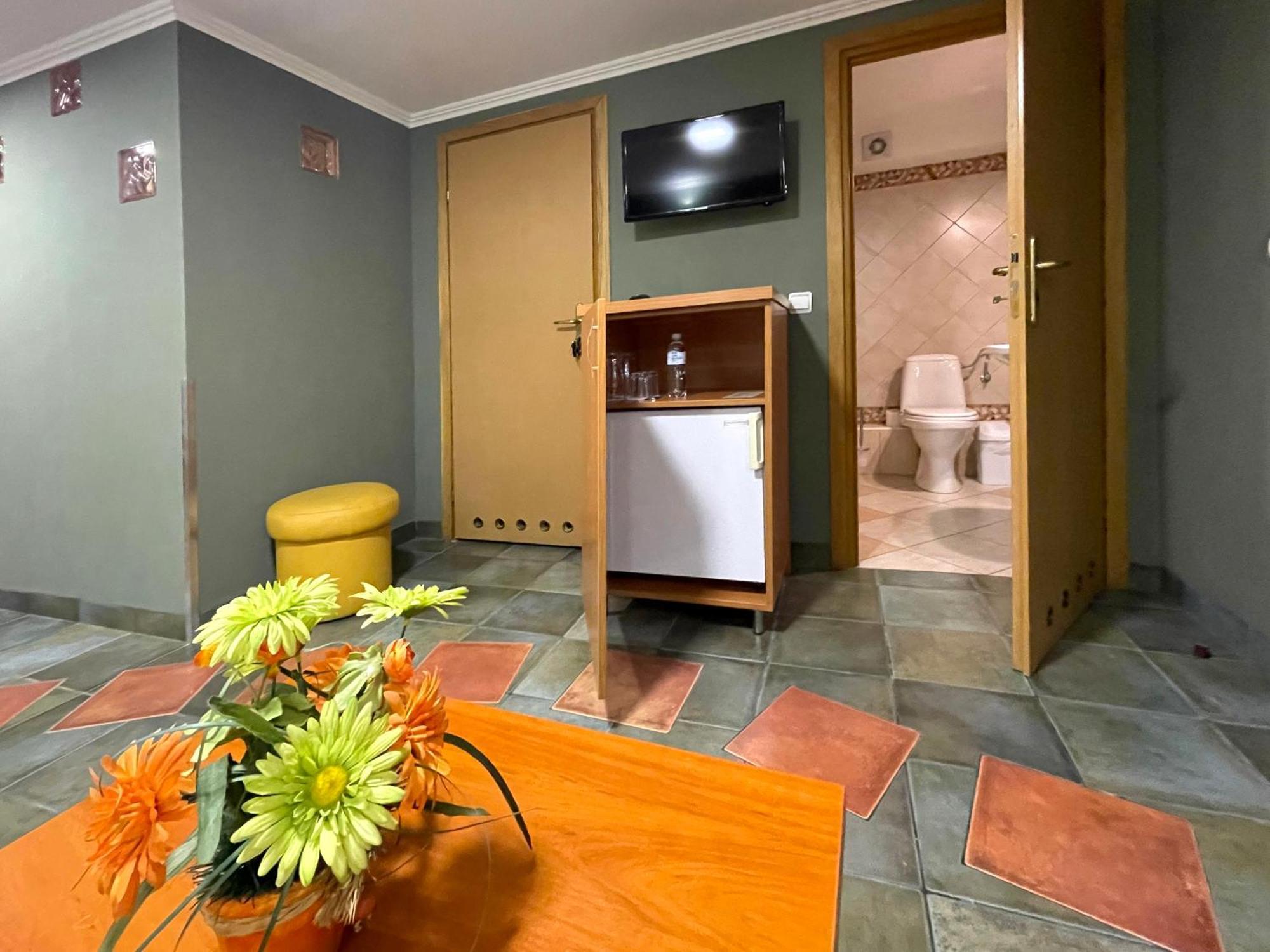 Economy Room In Hotel Eney リヴィウ 部屋 写真
